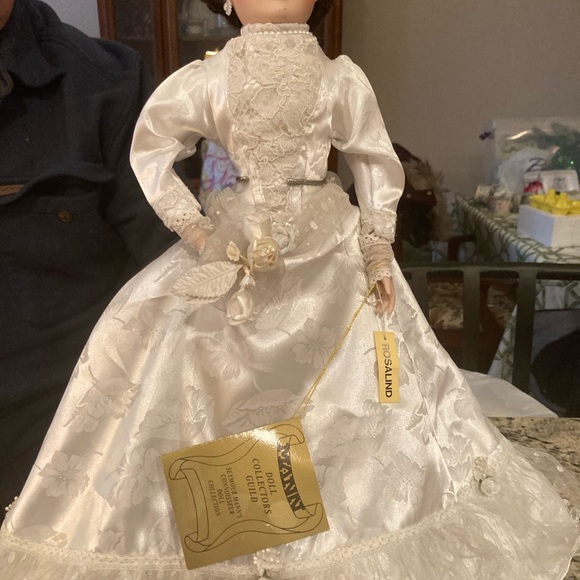 Bridal Doll - Picture 2 of 11